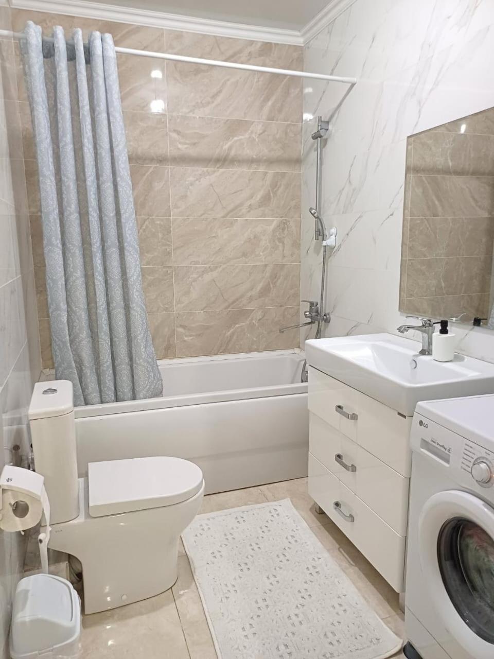 Appartamento Ecohouse Bishkek Esterno foto