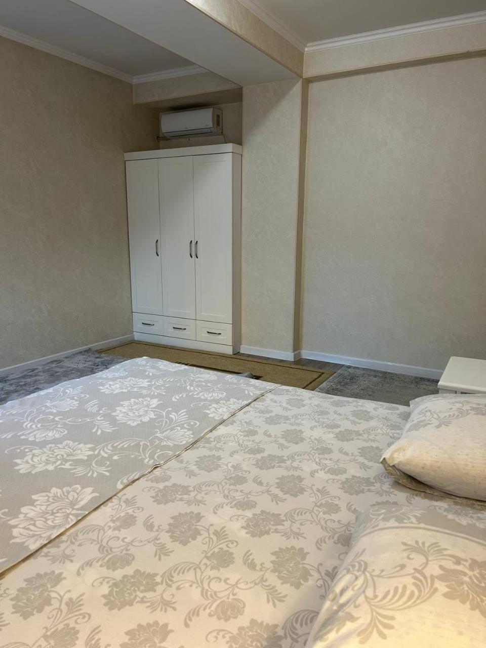 Appartamento Ecohouse Bishkek Esterno foto