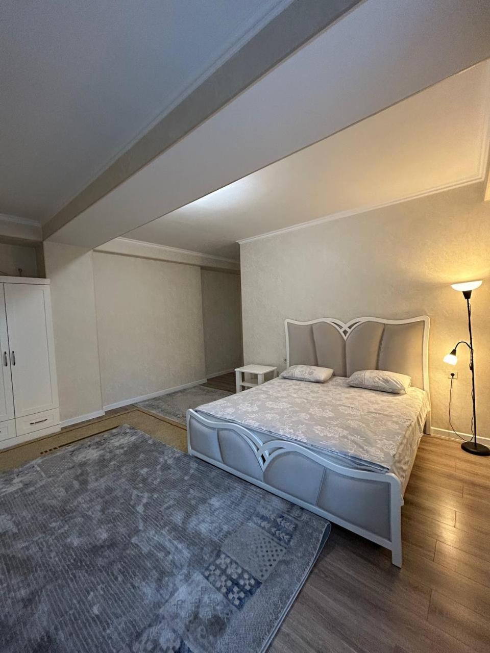 Appartamento Ecohouse Bishkek Esterno foto