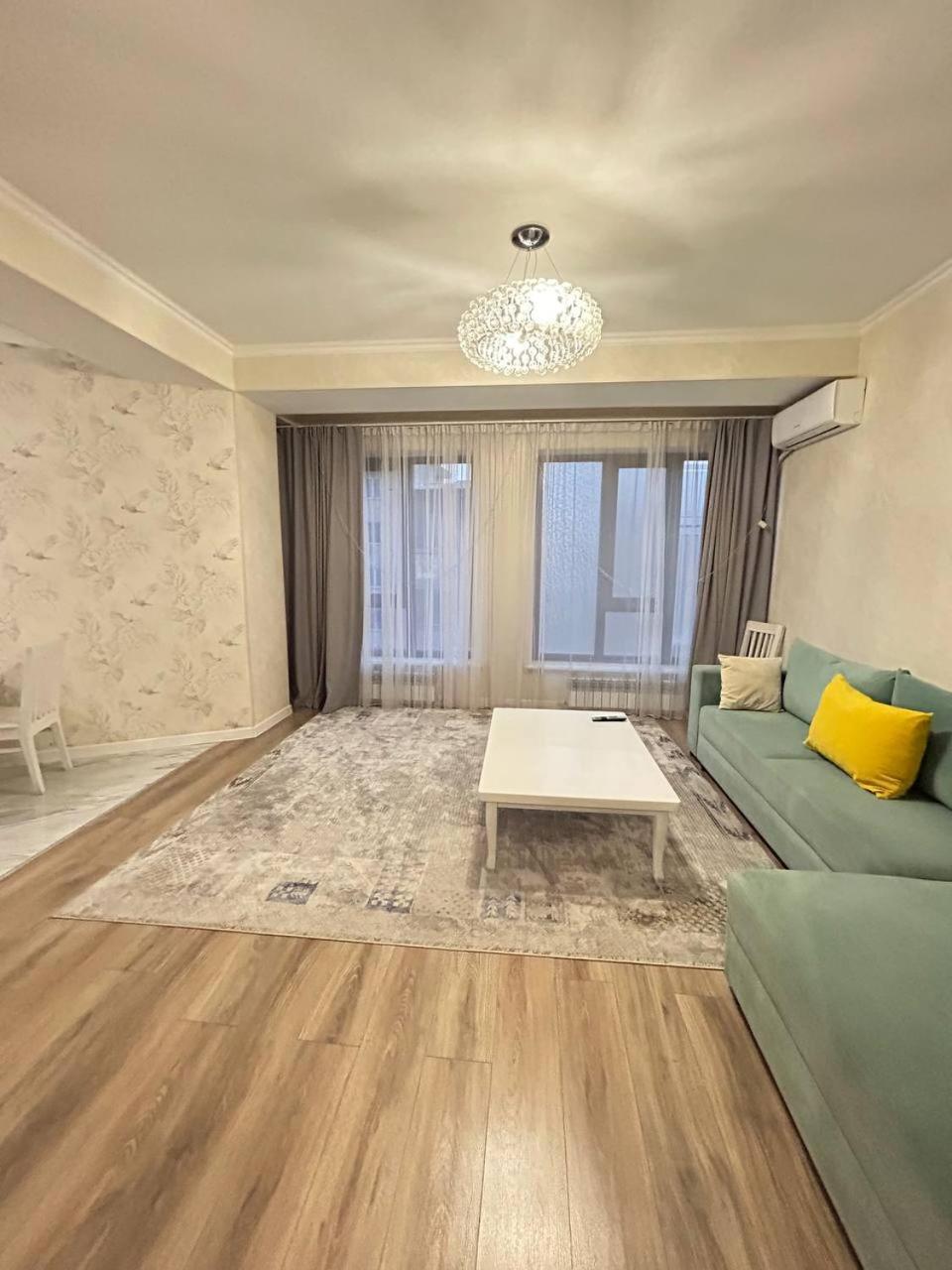 Appartamento Ecohouse Bishkek Esterno foto