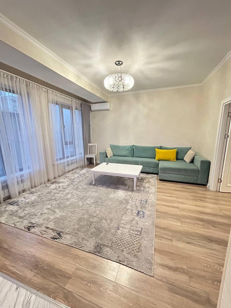 Appartamento Ecohouse Bishkek Esterno foto